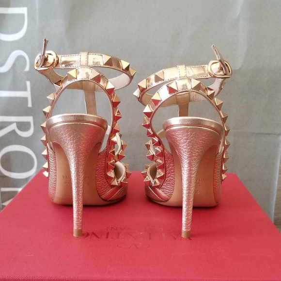 NIB VALENTINO ROCKSTUD T-STRAP PUMP - Picture 3 of 5